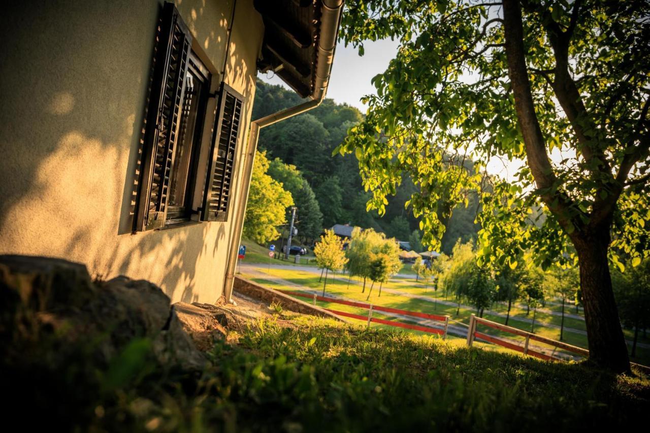 Kuca Za Odmor, Ferienhaus, Holiday Home Rugas Orahovica Exterior photo