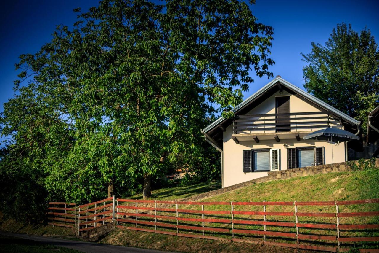 Kuca Za Odmor, Ferienhaus, Holiday Home Rugas Orahovica Exterior photo